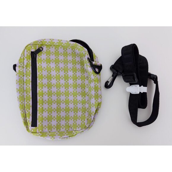 NWT Baggu Sport Crossbody / Pouch - Pink Pistachio Pixel Gingham - discontinued! - Picture 3 of 9